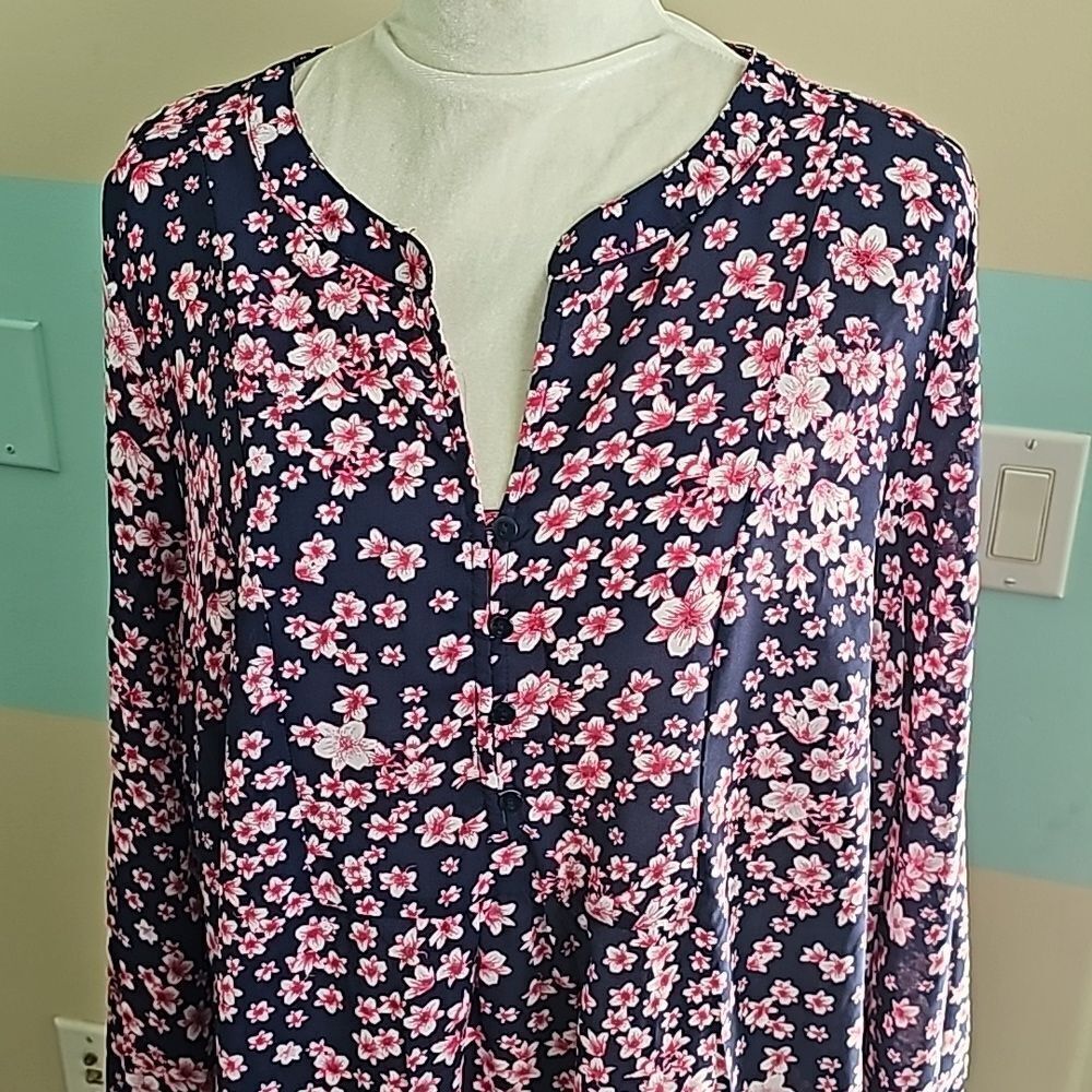 Liz Claiborne woman pullover lightweight floral top size 1X